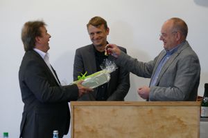 Dezernent Schillack und FD-Leiter Knigge verabschieden Herrn Dudenbostel in den Ruhestand